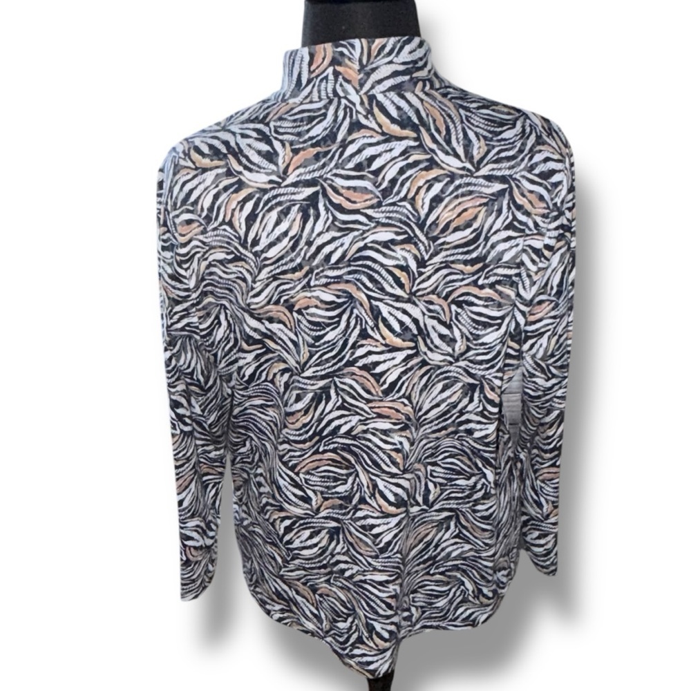 NIC+ZOE Forest Feen Long Sleeve Top - Grey Multi Plus 1X - Picture 4 of 11